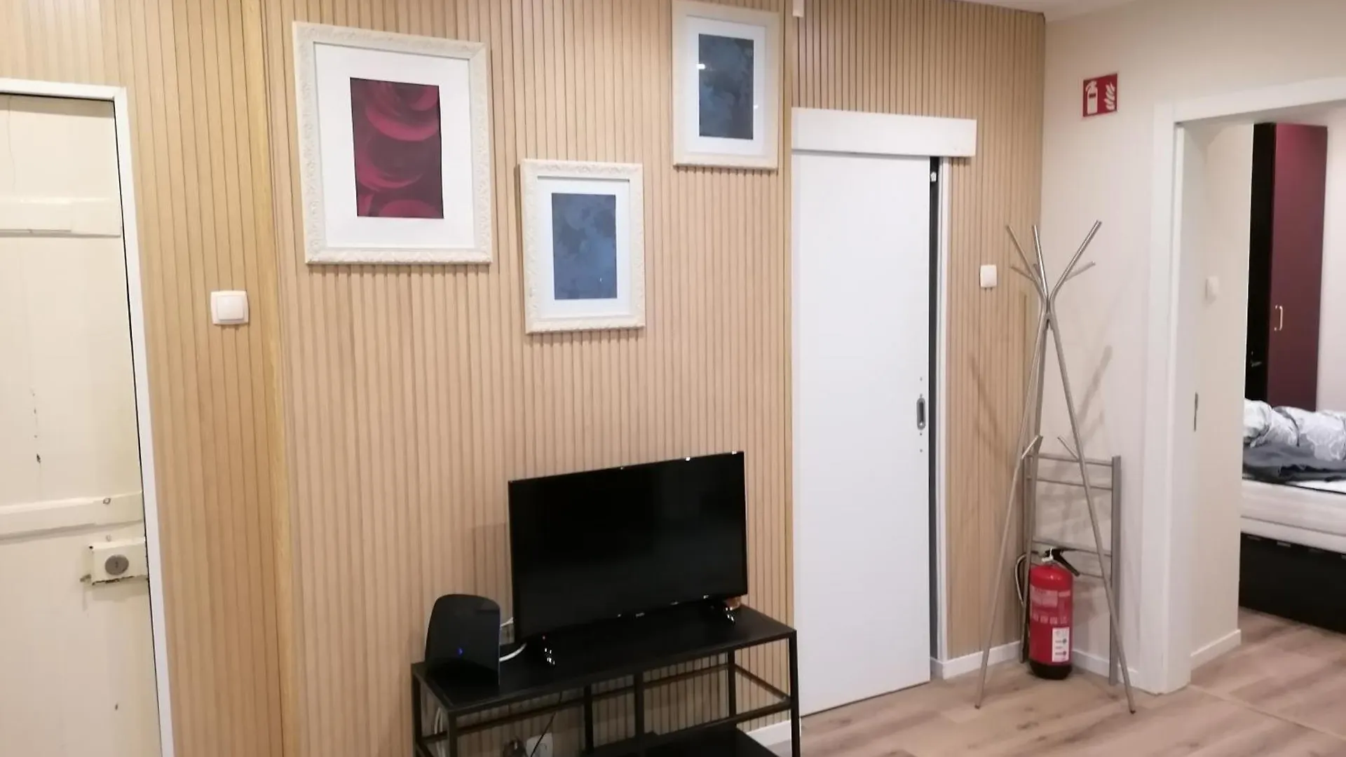 Lisbon Heart Santa Marta Apartment