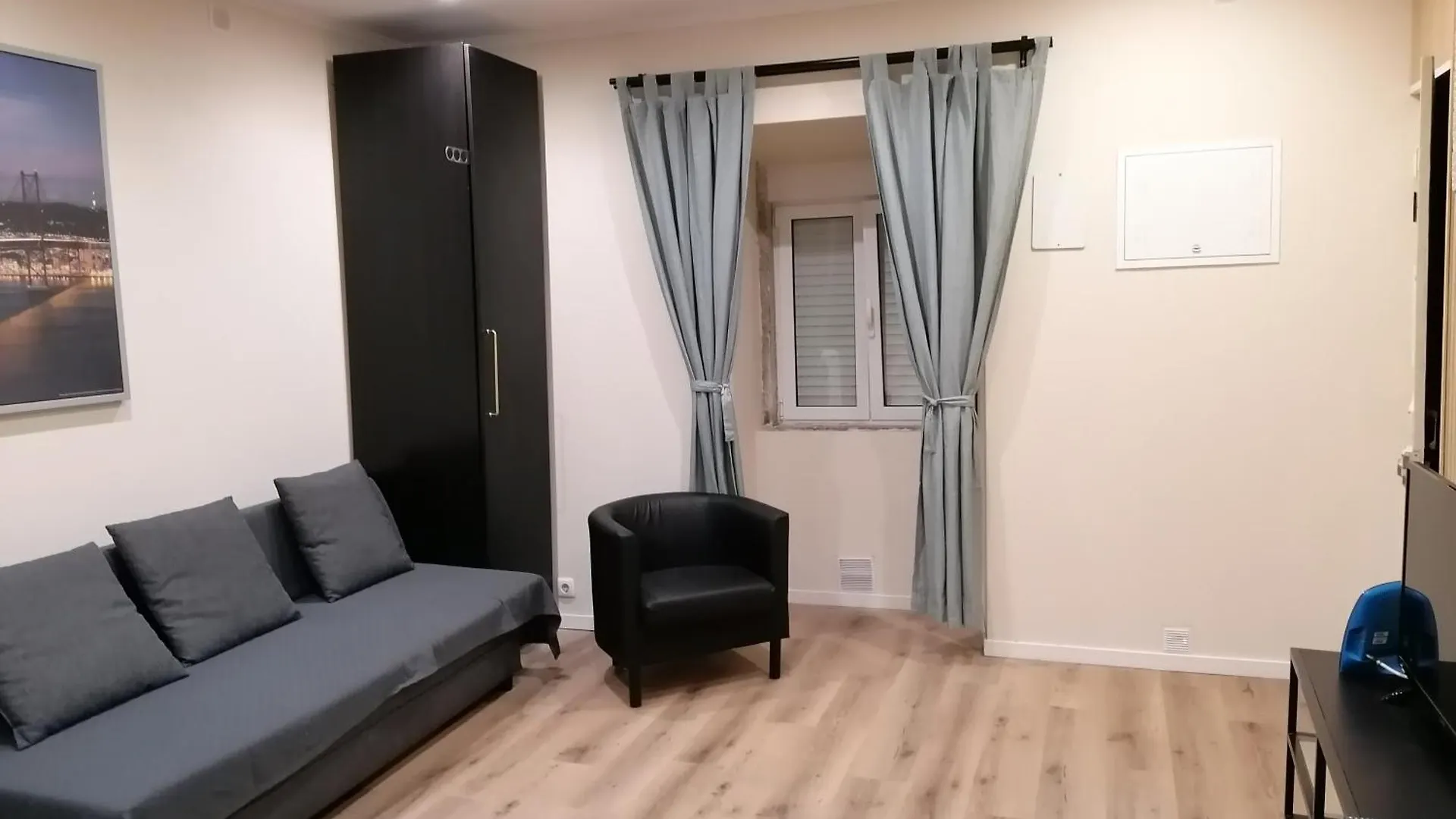 Lisbon Heart Santa Marta Apartment