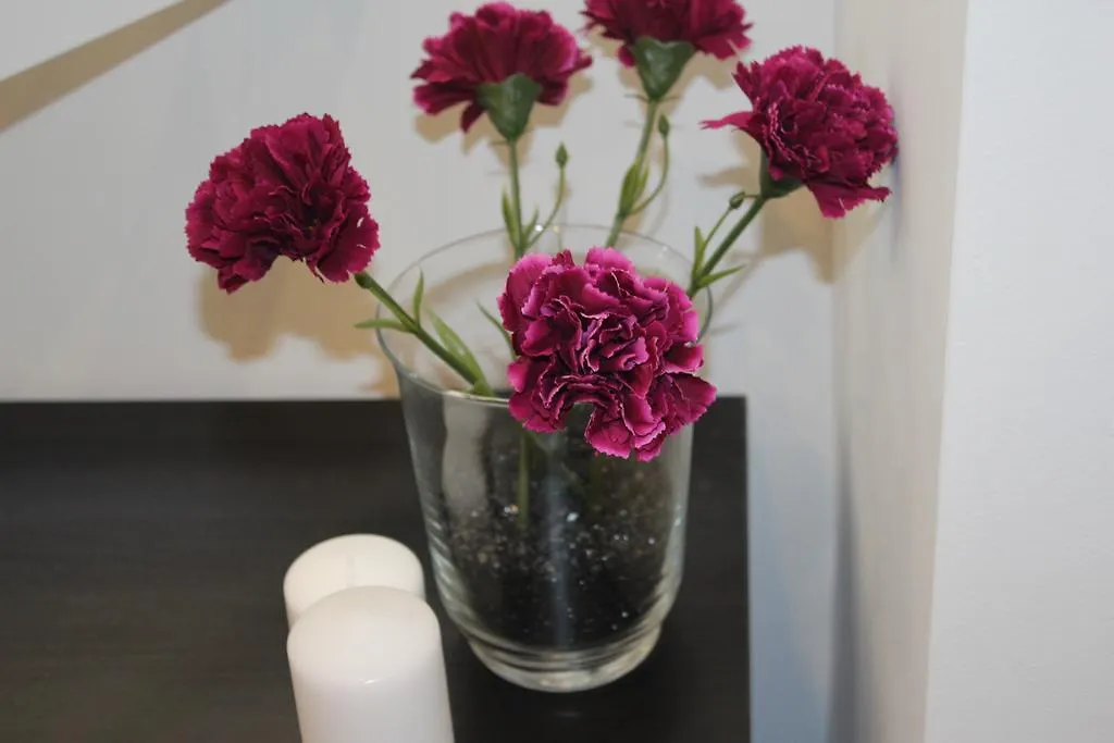 Lisbon Heart Santa Marta Apartment